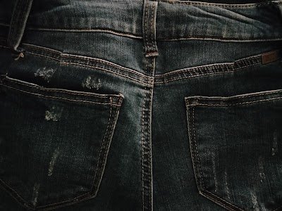Alterations By Rose logo