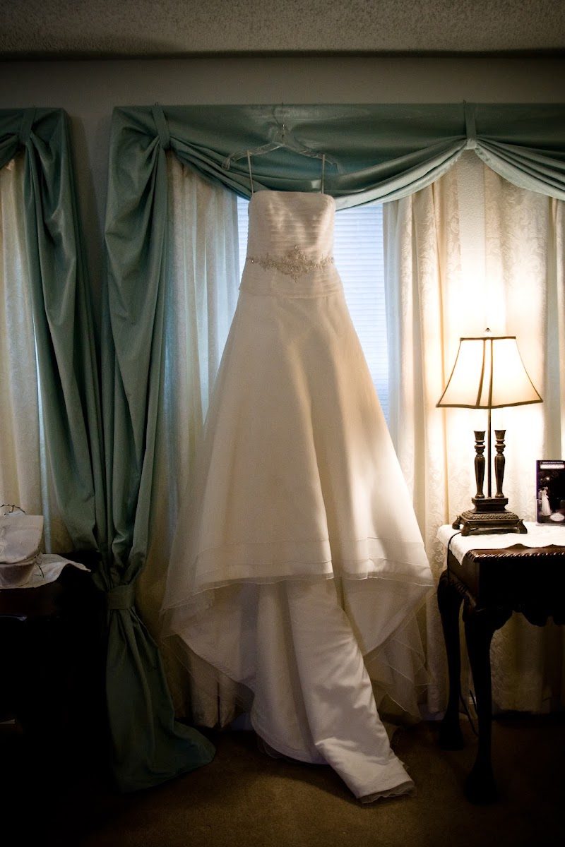 Creative Stitches - clothing alterations in Modesto, CA