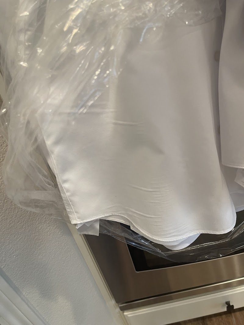 Del Rio Cleaners - clothing alterations in Modesto, CA