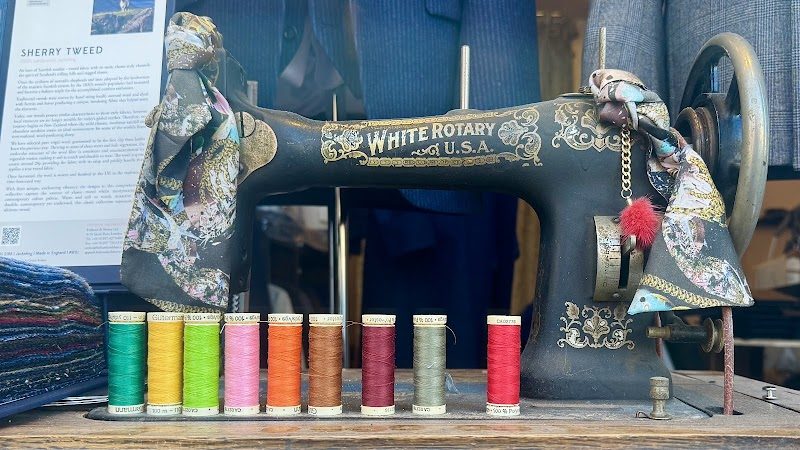 Jacob Young - clothing alterations in Chicago, IL