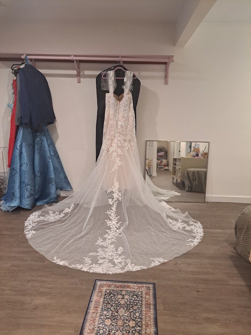 Jam Designs & Alterations - clothing alterations in Austin, TX