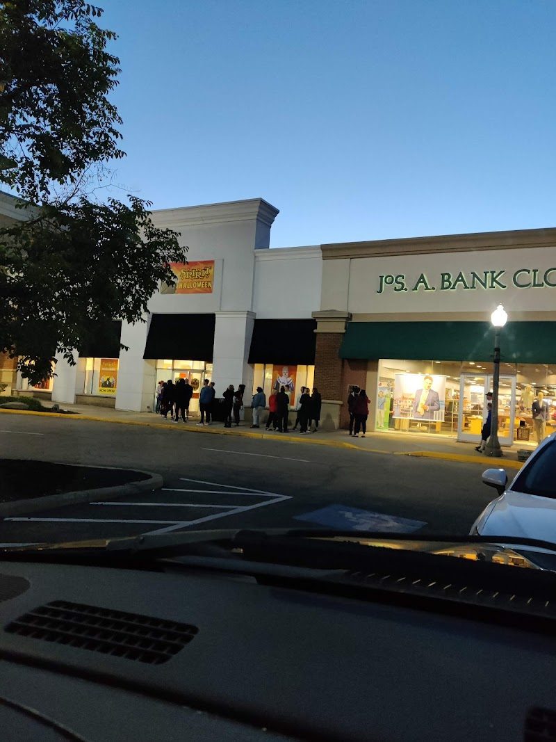 Jos A. Bank - clothing alterations in Cincinnati, OH