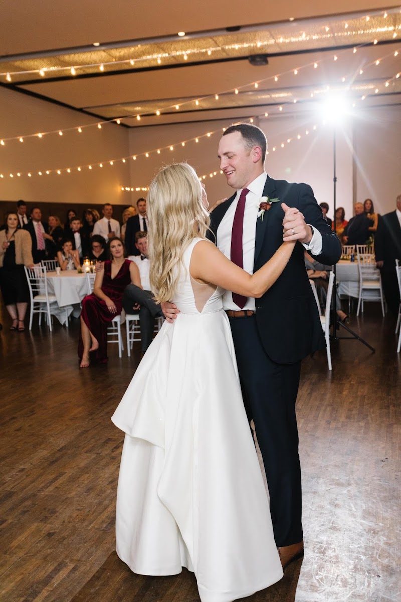Modehaus Bridal Atelier - clothing alterations in Minneapolis, MN