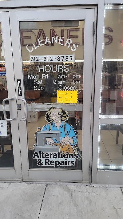 Paramount Cleaners logo