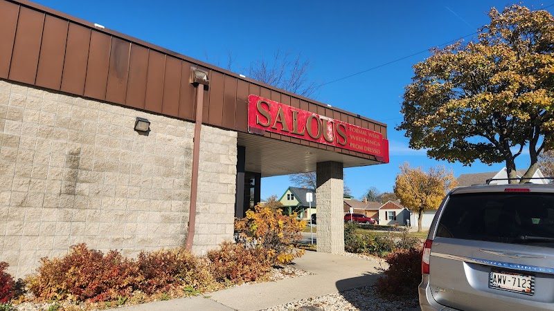 Salous Tailoring - clothing alterations in Milwaukee, WI