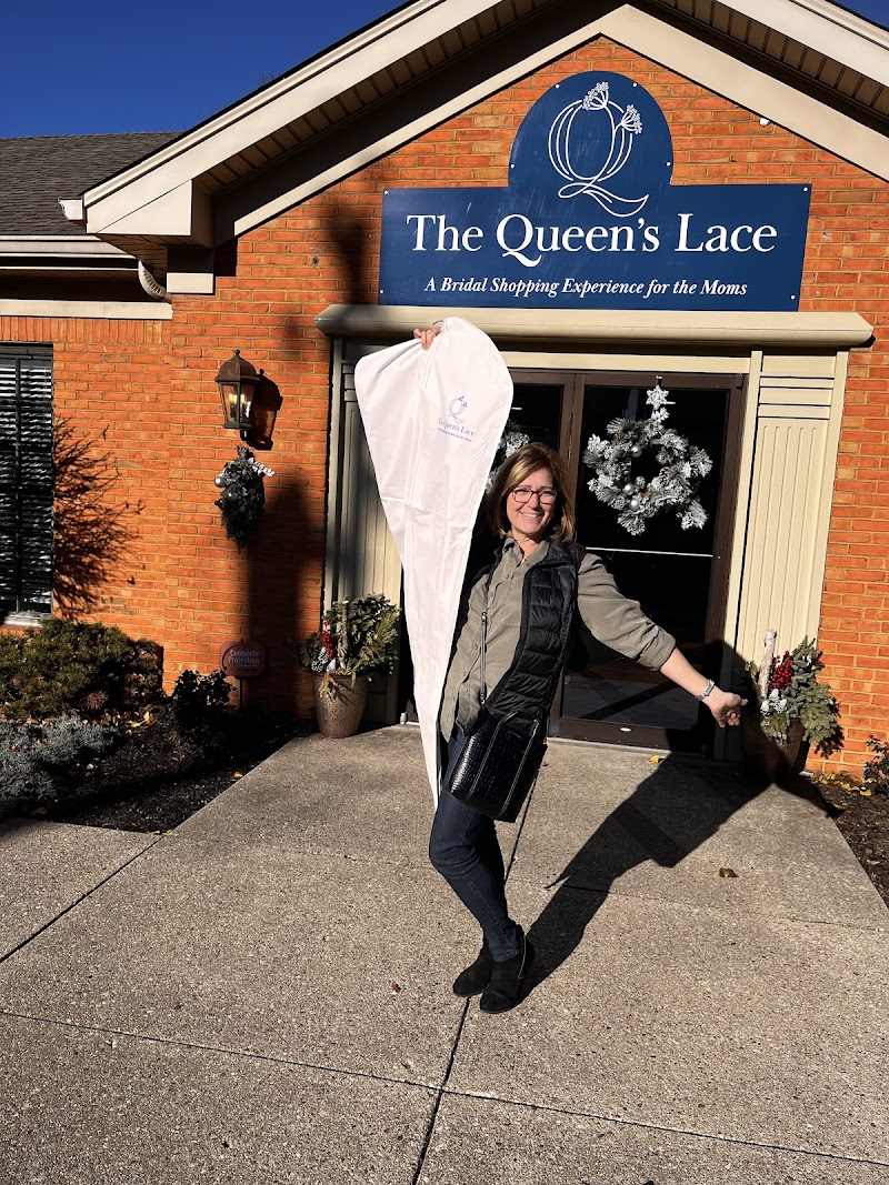 The Queen's Lace - clothing alterations in Cincinnati, OH