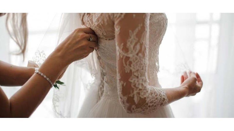 Touch of Class Alterations - clothing alterations in Phoenix, AZ
