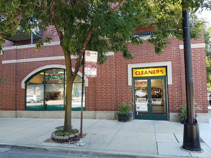 West Loop Cleaners - clothing alterations in Chicago, IL